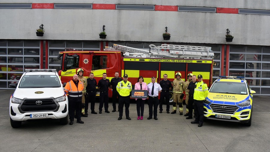 Photo of Mayor of Drogheda with representatives from Louth Civil Defence, Louth Fire and Rescue Service and An Garda Siochana at the launch of Amber Thursday at Drogheda Fire Station